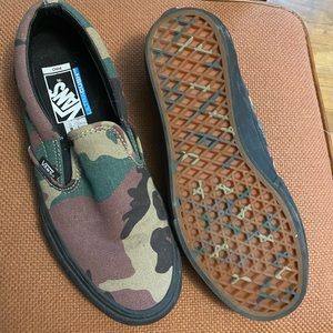 Camo Vans Slip on Pro men’s 7.5